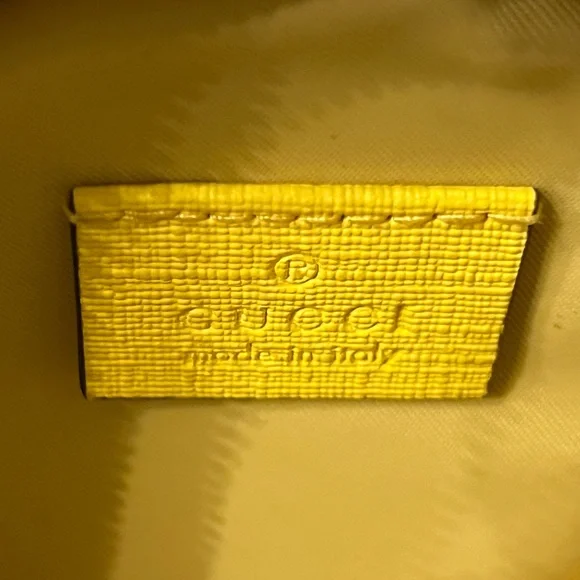 Authentic Gucci Pre-Owned
2016-2023 GG Supreme Kids Hearts belt bag - Picture 6 of 10